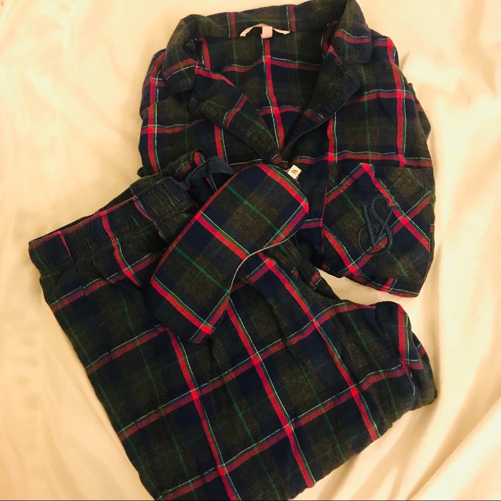 Victoria’s Secret Plaid Pajama Set W/ Eye Mask